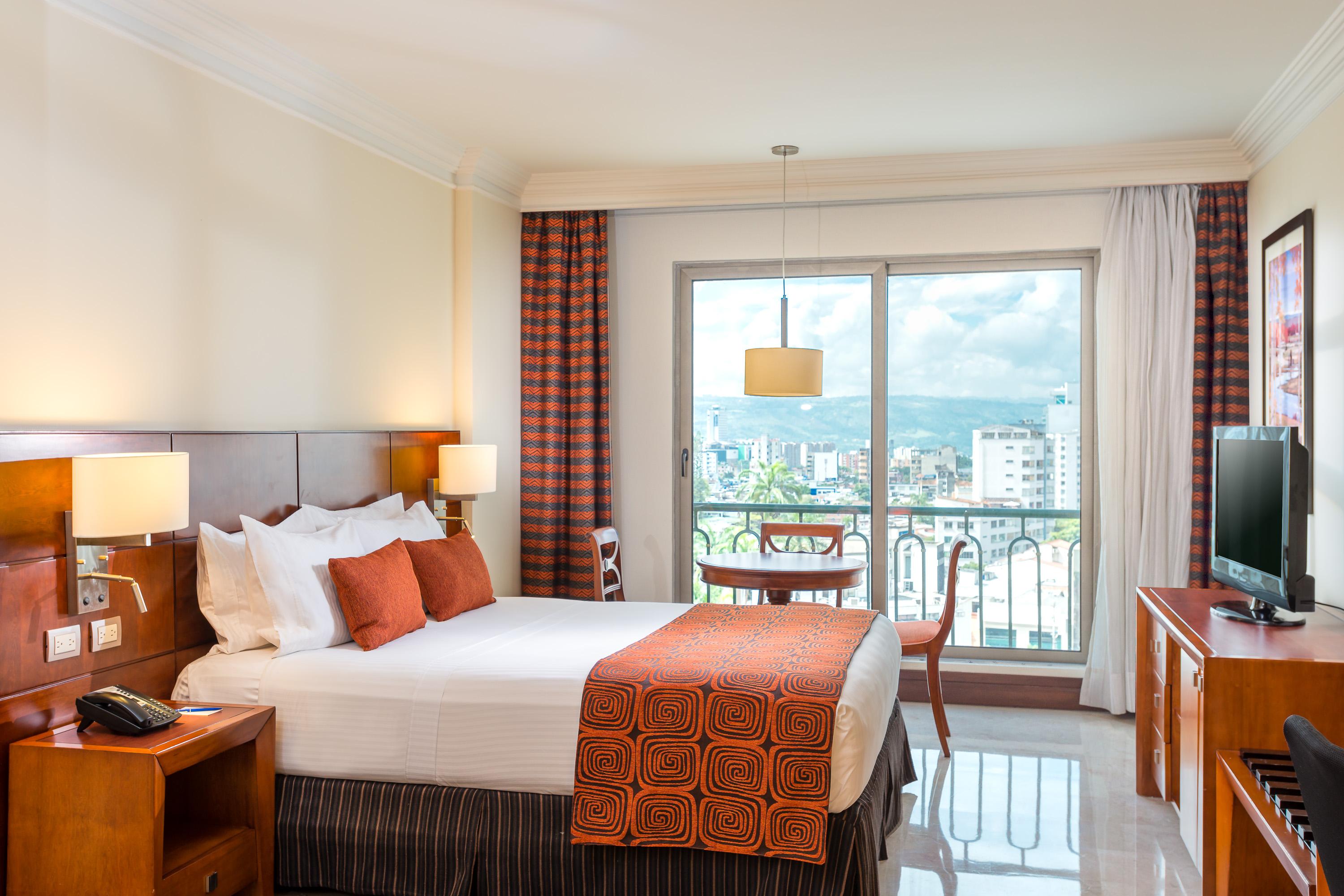 Hotel Dann Carlton Bucaramanga Exteriér fotografie A room at the hotel